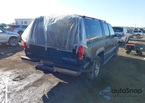 1995 Chevrolet Suburban K2500 из США, поврежденный, VIN 1GNGK26K7SJ323768